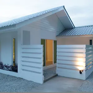 3* Semesteranläggning (resort) La Pari-pari